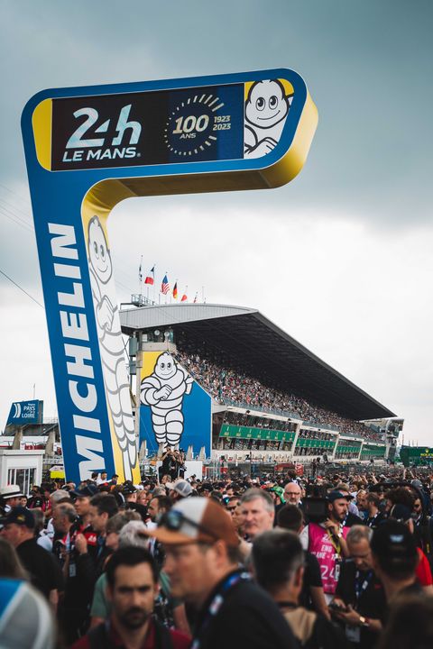 24 hours of le mans fans