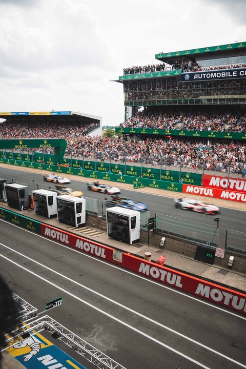 24 hours of le mans fans