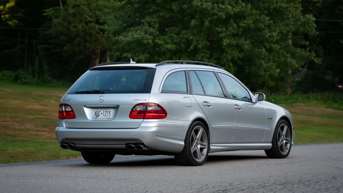 2007-Mercedes-Benz-E-Class-Wagon_49-83789