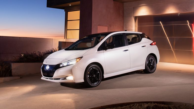 2023 nissan leaf