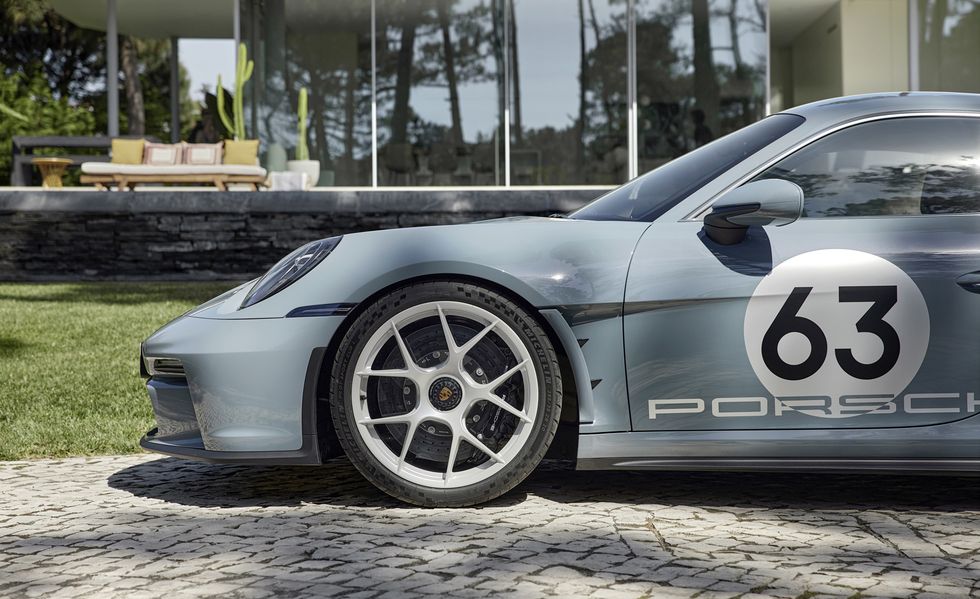 2024 porsche 911 st