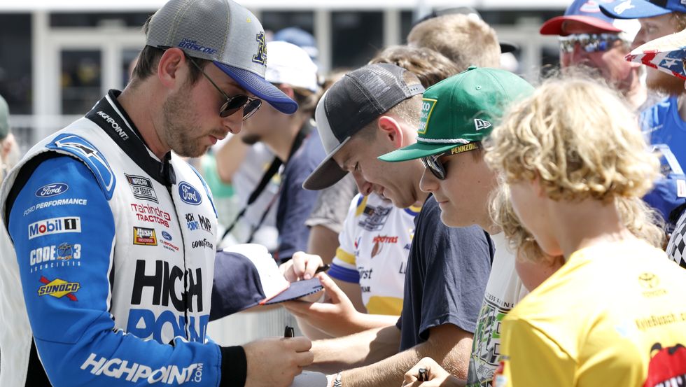 nascar cup series verizon 200 at the brickyard