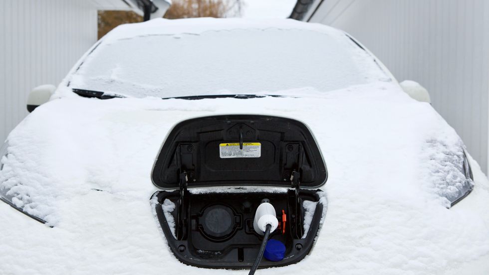 electric car charging in winter