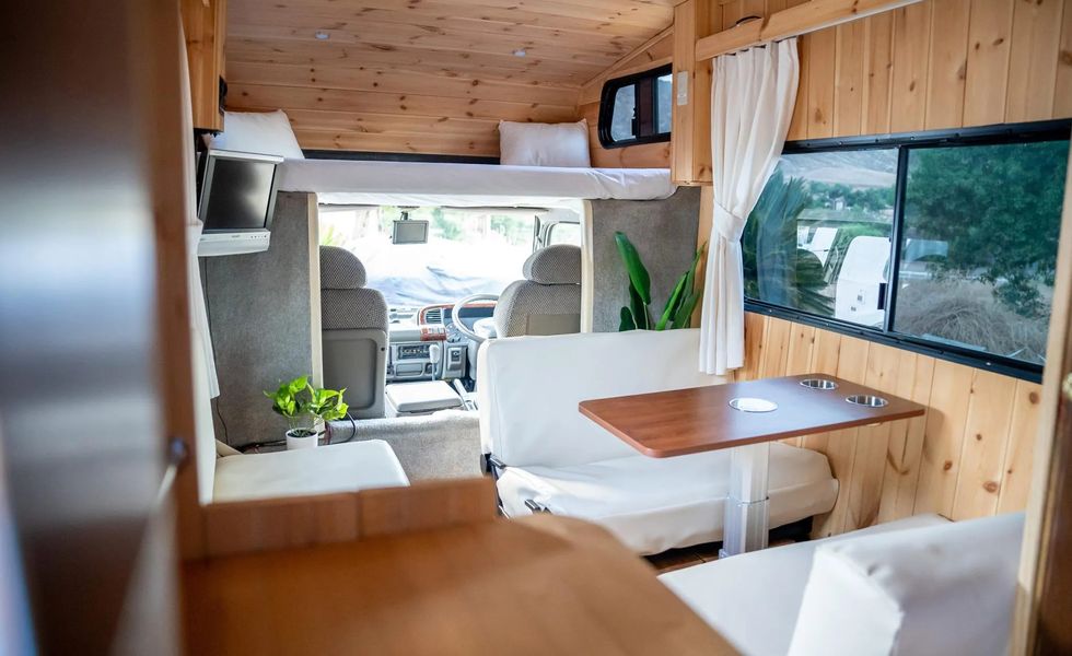 1996 isuzu elf camper interior