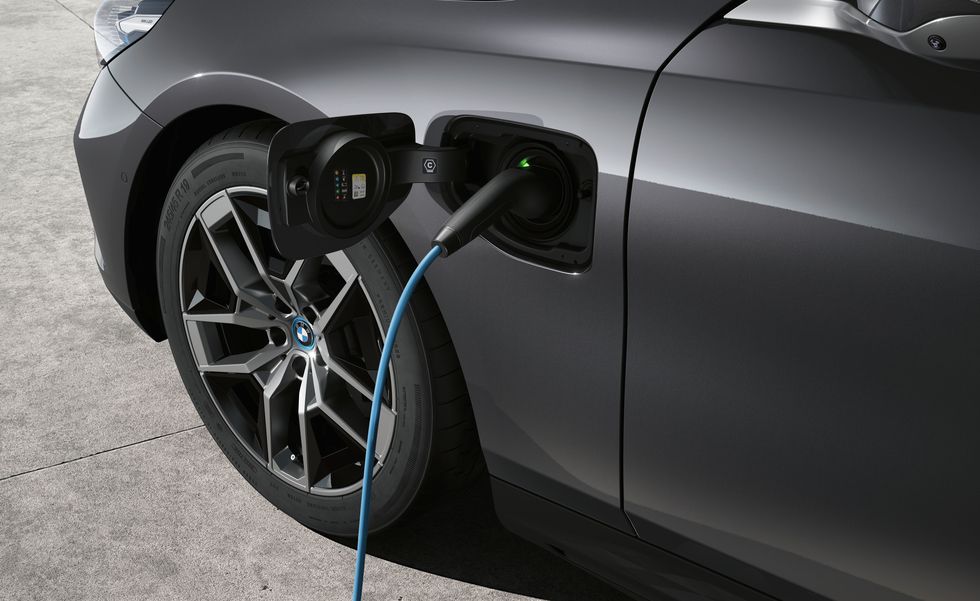 2024 bmw 530e plug in hybrid