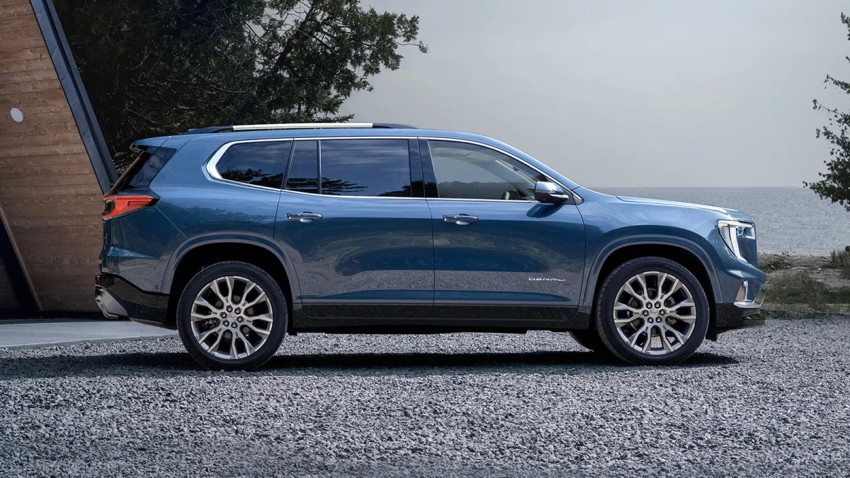 2024 GMC Acadia Denali