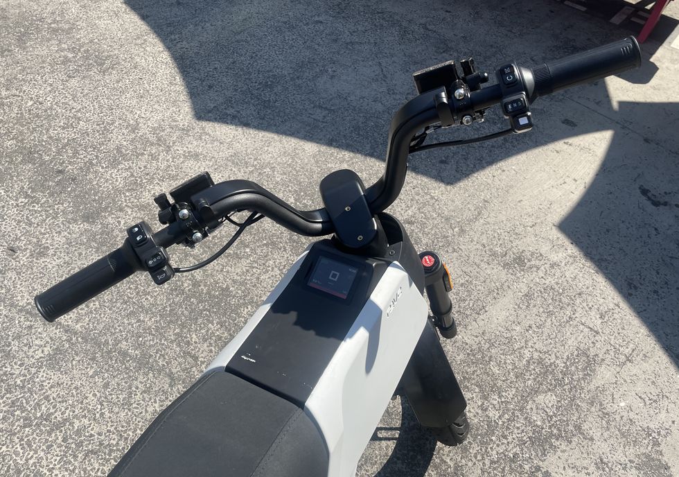 pave motors bk scooter